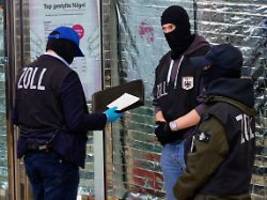 1000 beamte im einsatz: bundesweite großrazzia in nagelstudios wegen schwarzarbeit